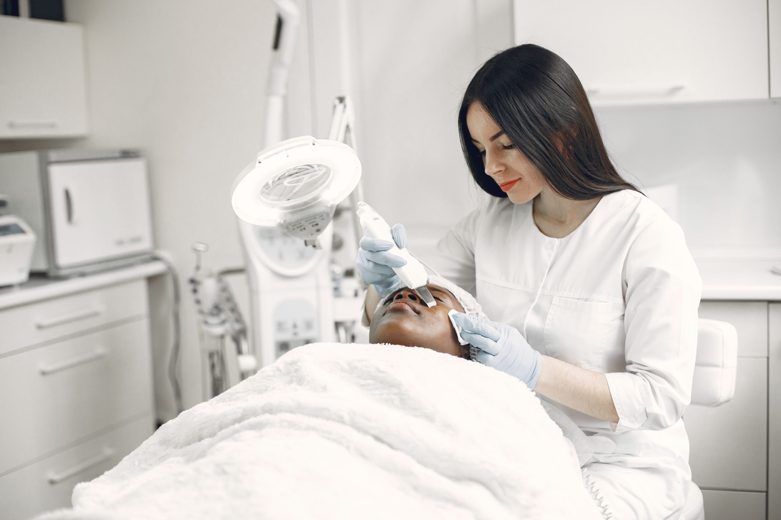 Liposuccion à Paris : Affinez votre silhouette avec précision